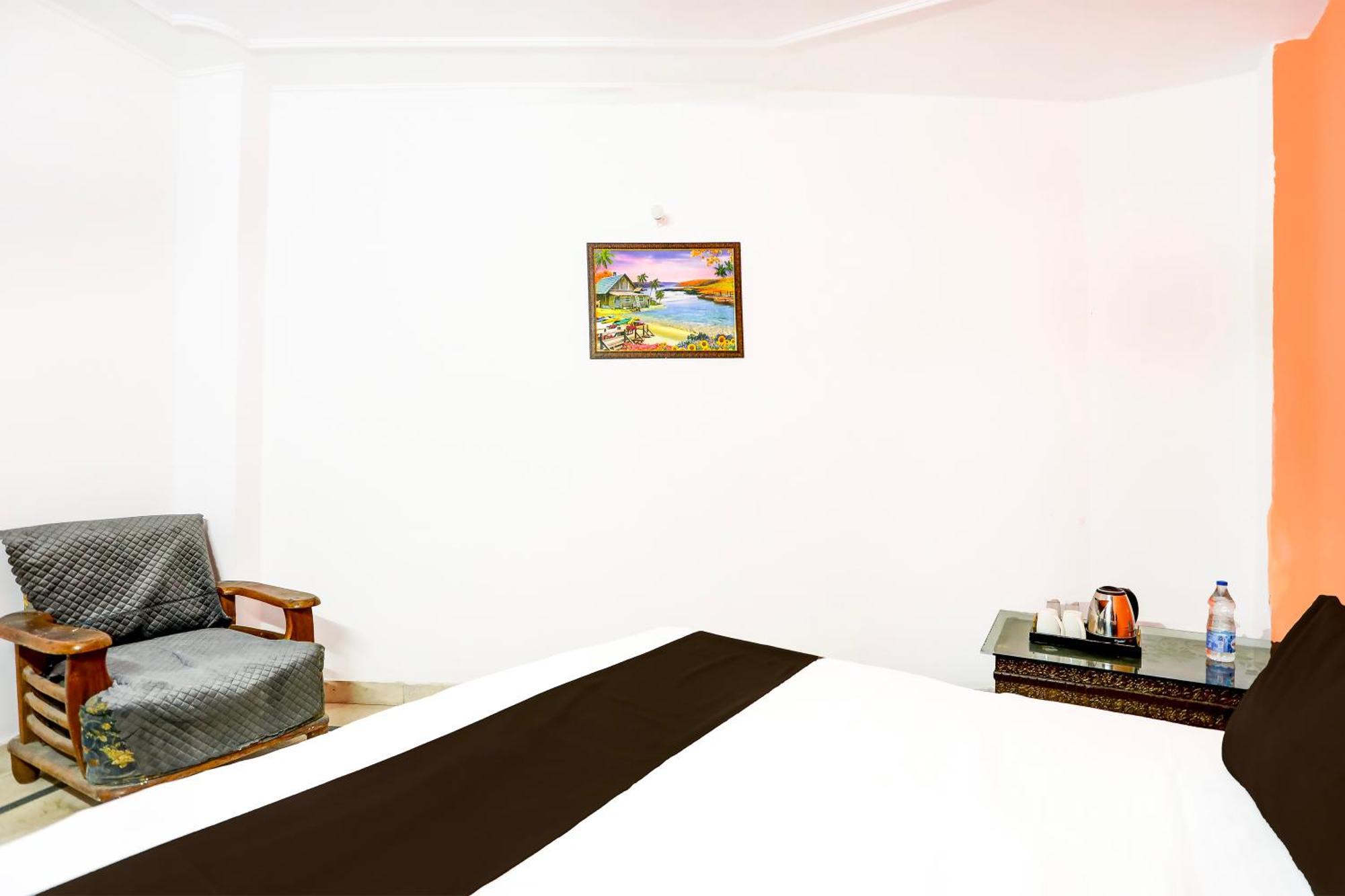 Malviya - Begampur Bed & Breakfast *